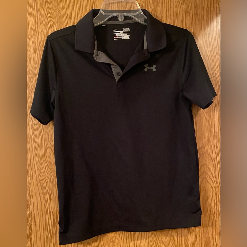Boys Under Armour Heatgear shirt. Size YLG